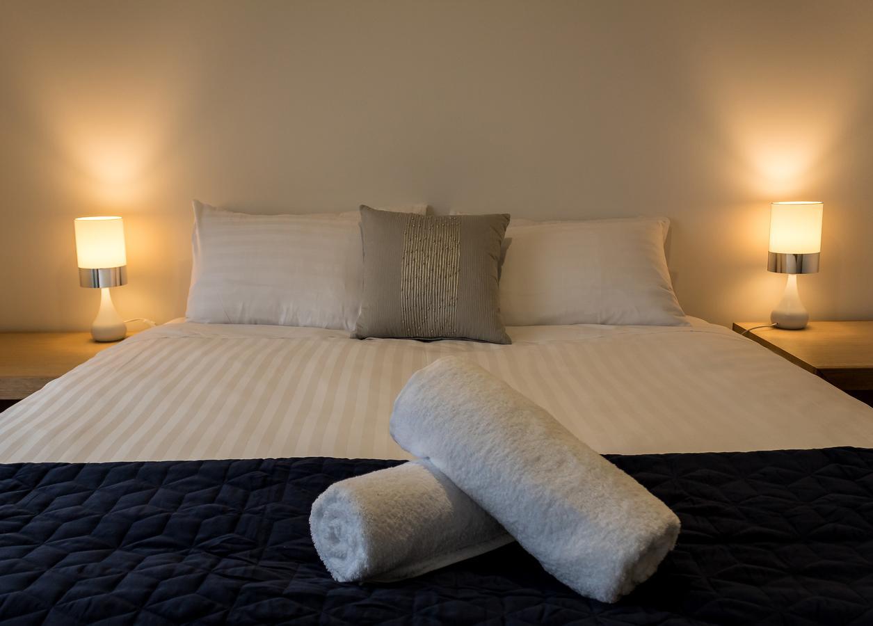 Ulverstone Waterfront Apartments Esterno foto