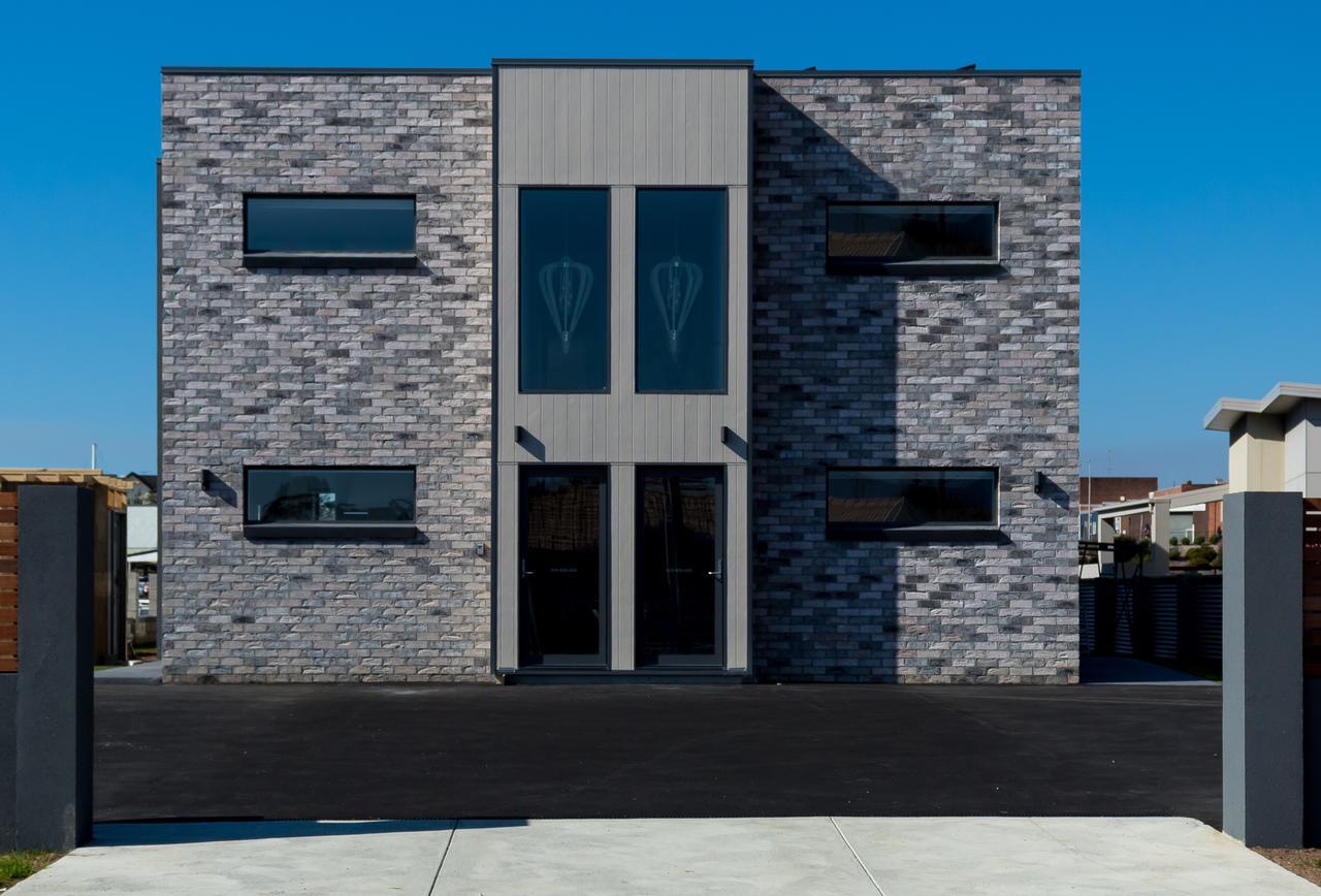 Ulverstone Waterfront Apartments Esterno foto